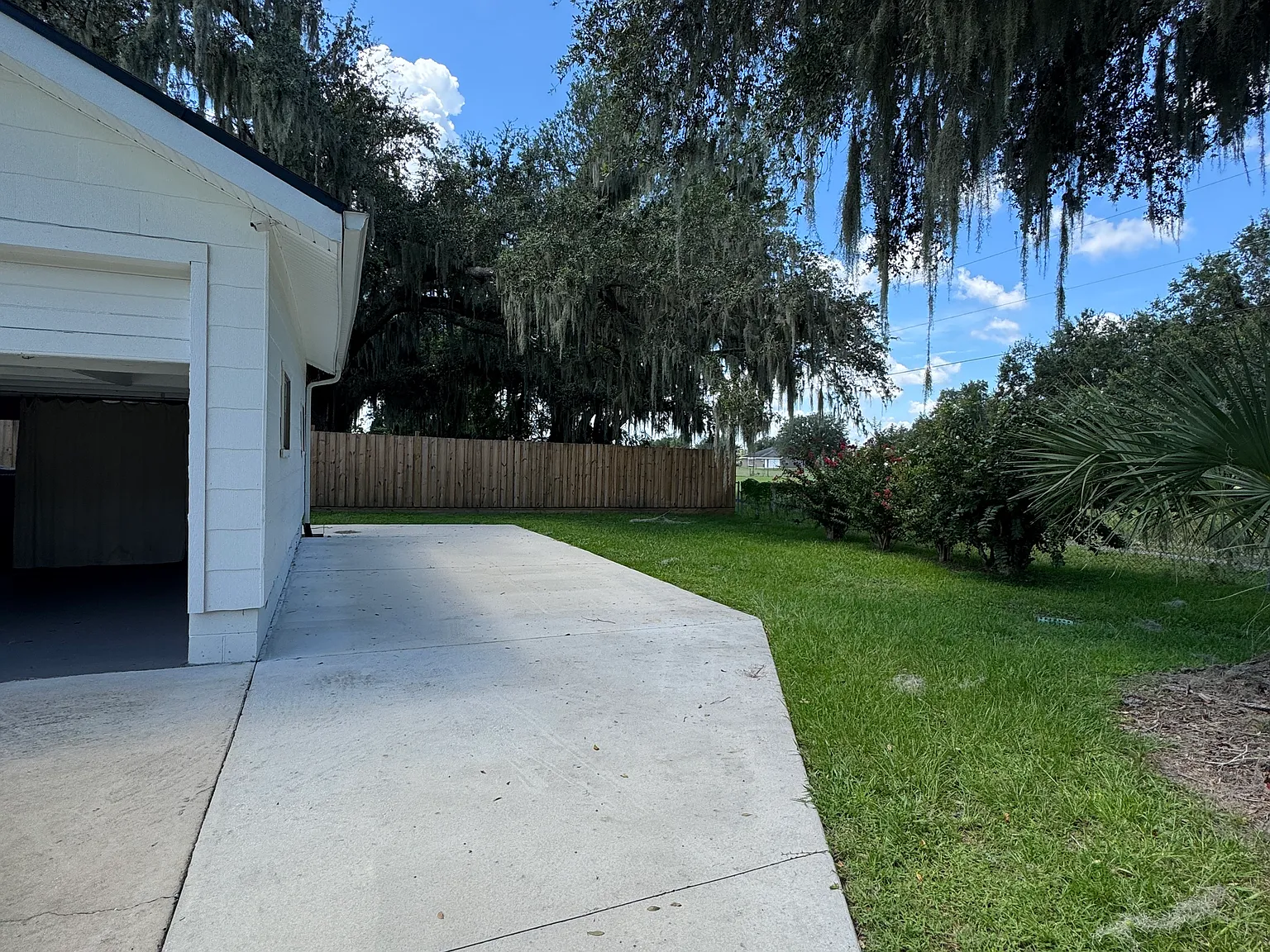 3 bed, 1400 sqft, $1,950 — Photo 4