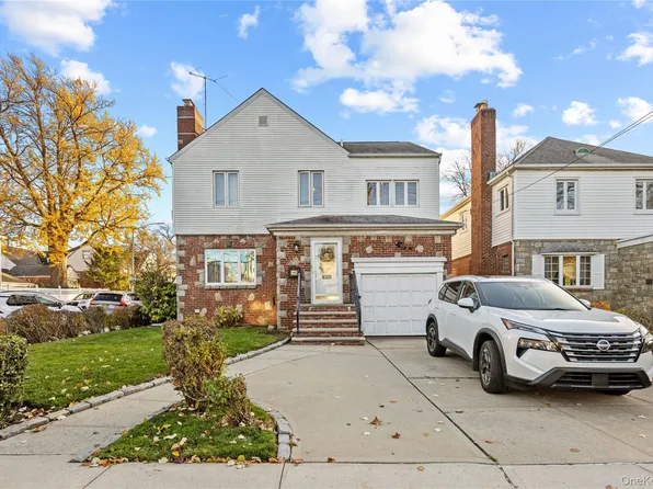 119-20 9th Avenue, College Point, NY 11356