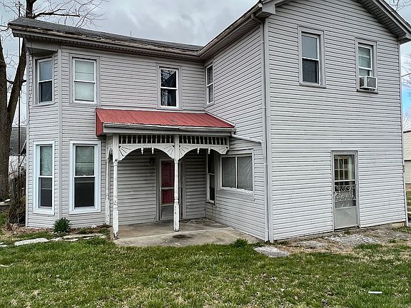 2nd image of 105 N Poplar St