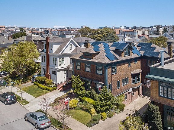 2nd image of 126 Commonwealth Ave
