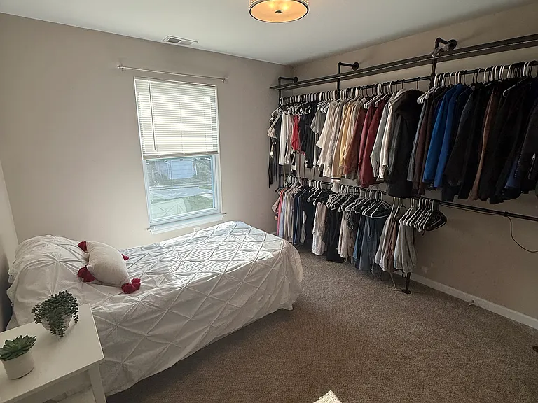 3325 Latonia Ave — Photo 12