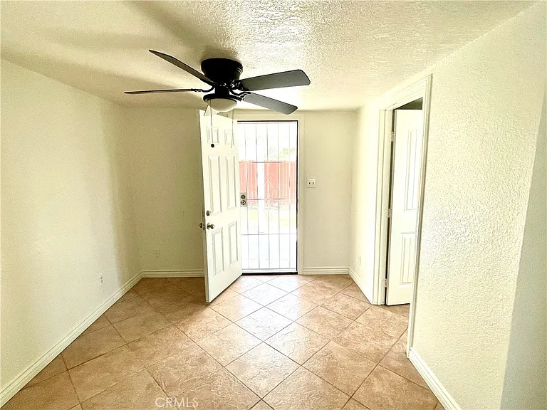 1877 Mathews St — Photo 10