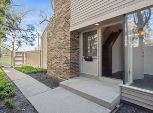 71 Sunset Pl, Lake Forest, IL 60045