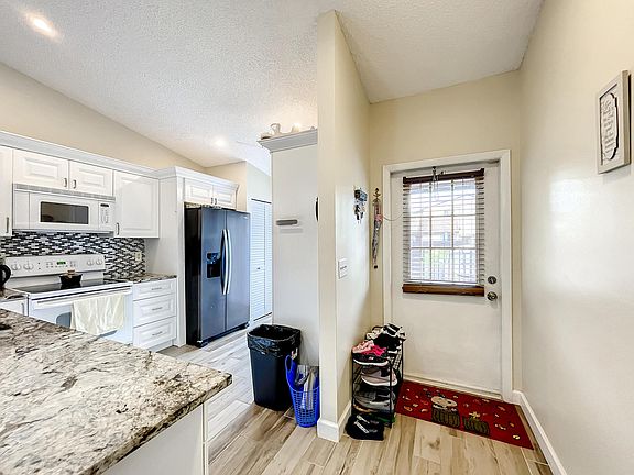 5th image of 620 Sea Pine Way #C