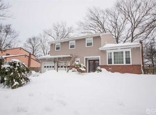 9 Library Pl, Edison, NJ 08820