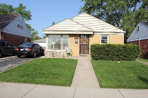 1st image of 7821 N Odell Ave