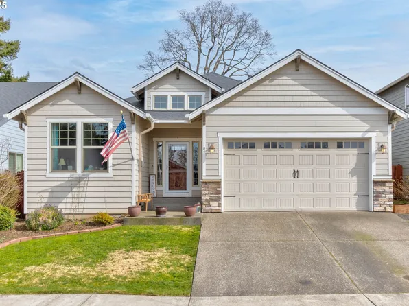 104 NE Megan Dr, Estacada, OR 97023