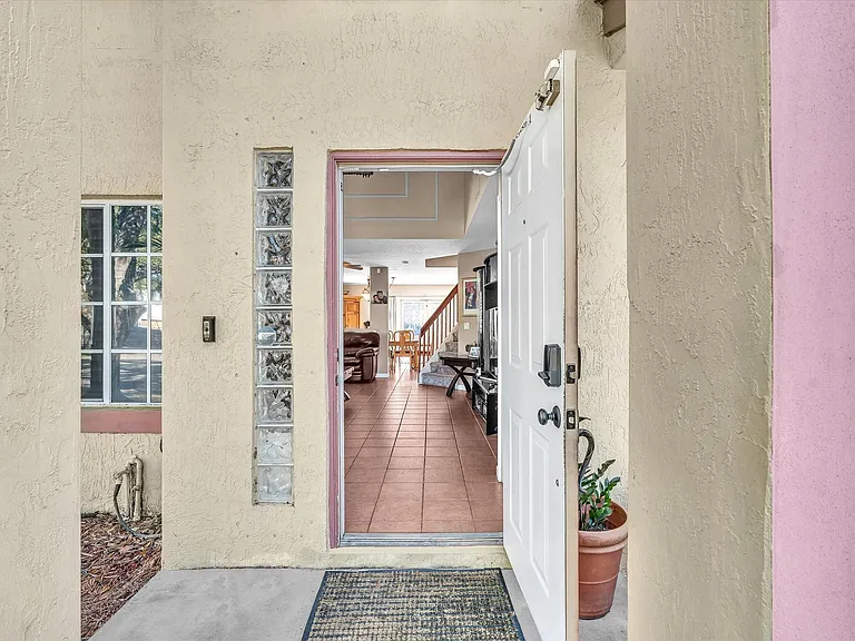1449 Banyan Cir — Photo 7