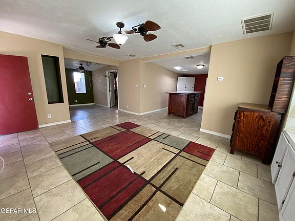 3rd image of 130 Buena Vista St