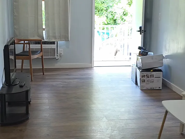 927 College Ave #9 — Photo 1