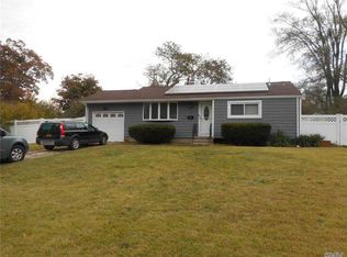 37 Bow Ln, Central Islip, NY 11722