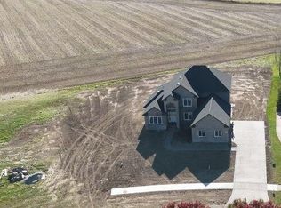 8213 Hunters Ridge Dr, Newport, MI 48166