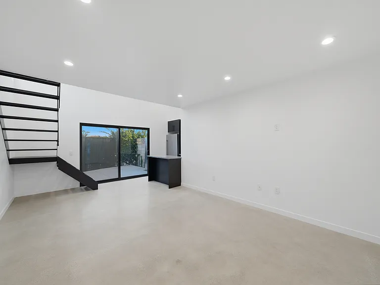 31981 Calle Reynalda #C — Photo 6