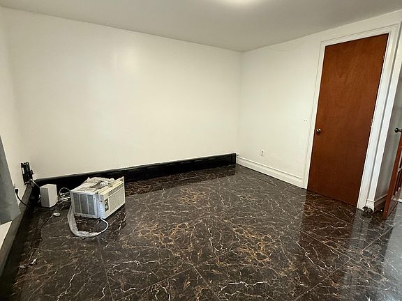 4th image of 316 S 10th Ave Floor 1