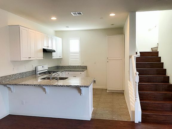3rd image of 5968 Limonium Ln