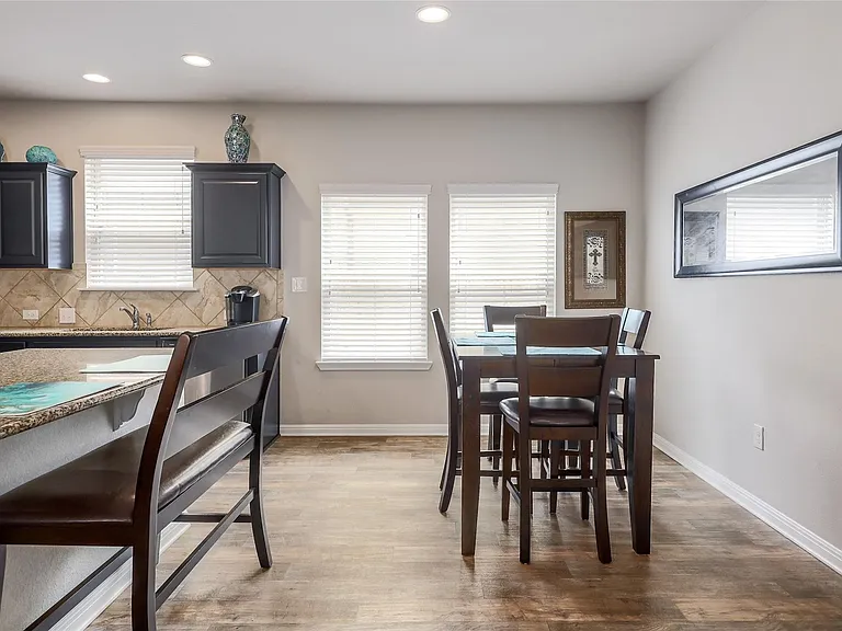 413 Callahan Ln — Photo 10
