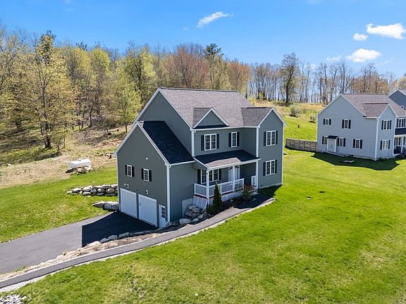 2nd image of 32 Hycrest Rd