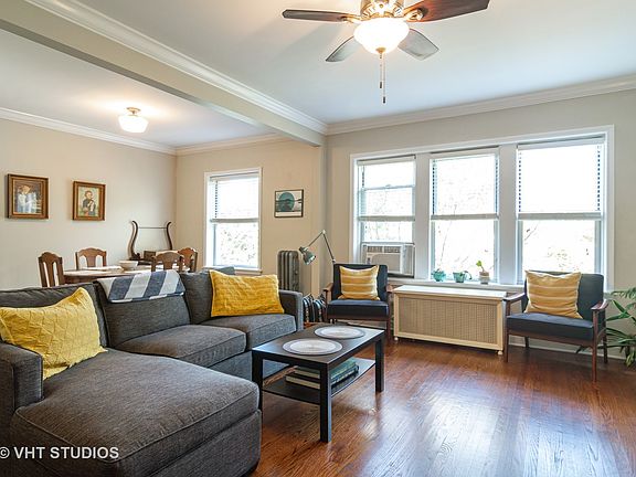 4th image of 2049 W Ainslie St #3e
