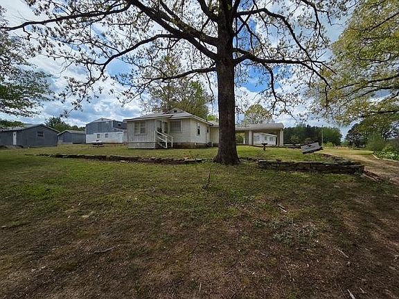 2nd image of 937 Pin Oak Ln