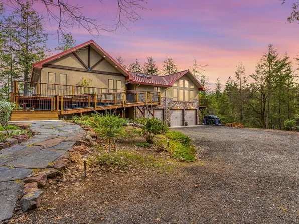 21065 Forest Lake Pl, Weimar, CA 95736