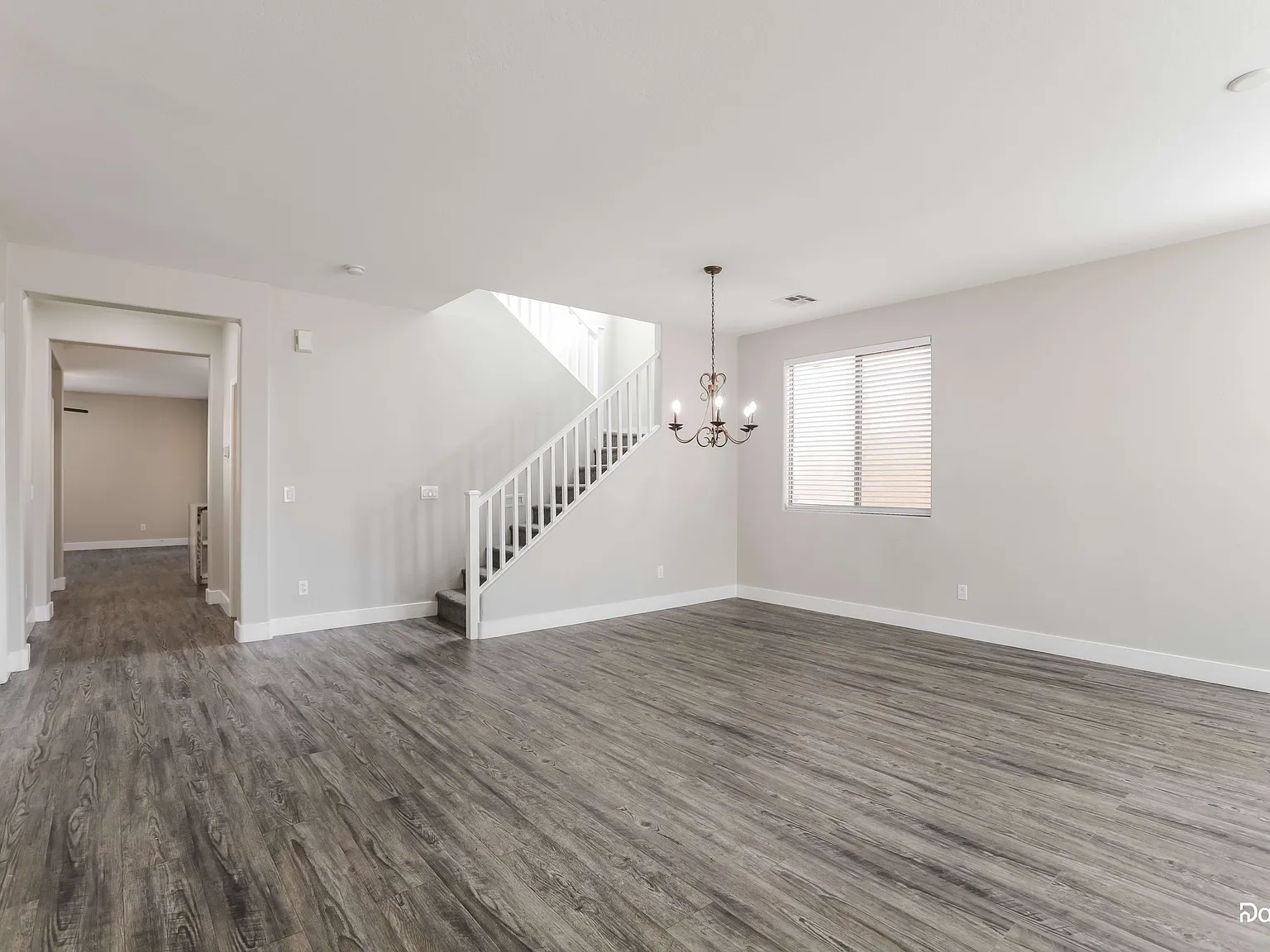 4 bed, 3.0 bath, 2518 sqft, $2,650 — Photo 4
