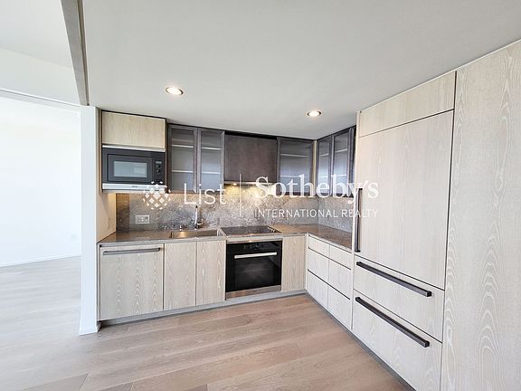 4th image of 1000 Auahi St APT 3303