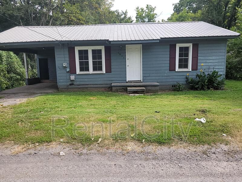 1st image of 1611 Browning St