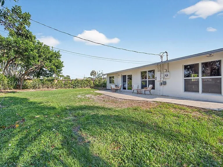756 Cinnamon Rd — Photo 42