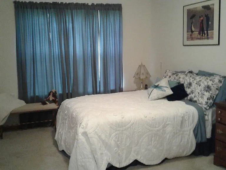 1110 E Broadway St — Photo 11