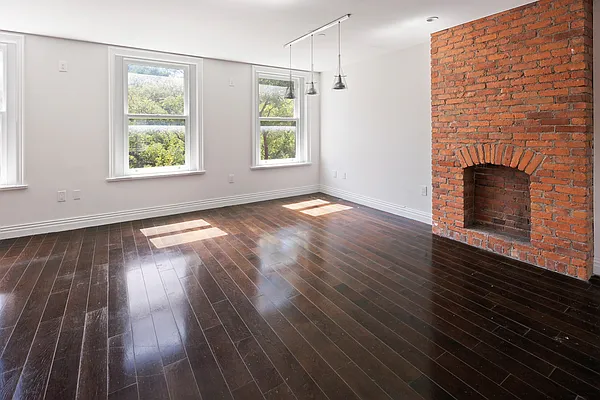 Rented by UbiQ NY | media 5