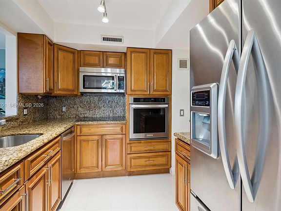 3rd image of 3505 S Ocean Dr APT 201