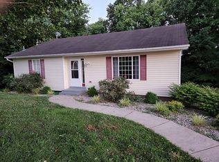 225 Twin Creek Dr, Campbellsville, KY 42718