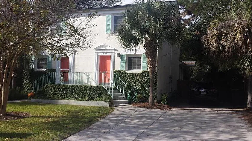 2 bed, 2.5 bath, 1328 sqft, $3,695 — Photo 2