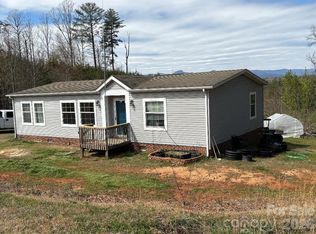 1735 Roy Caldwell St, Morganton, NC 28655