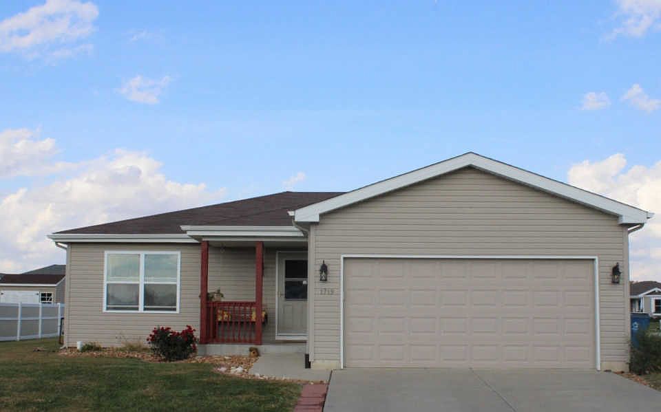 1st image of 1719 Samantha Ln