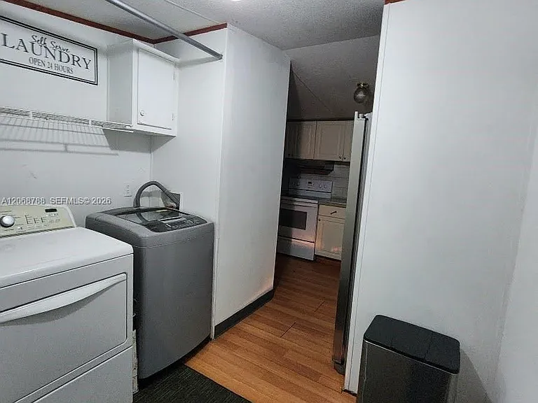 5864 Cartier Rd #H — Photo 6