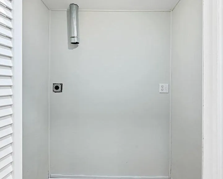 223-225 Kings Hwy E #3 — Photo 8