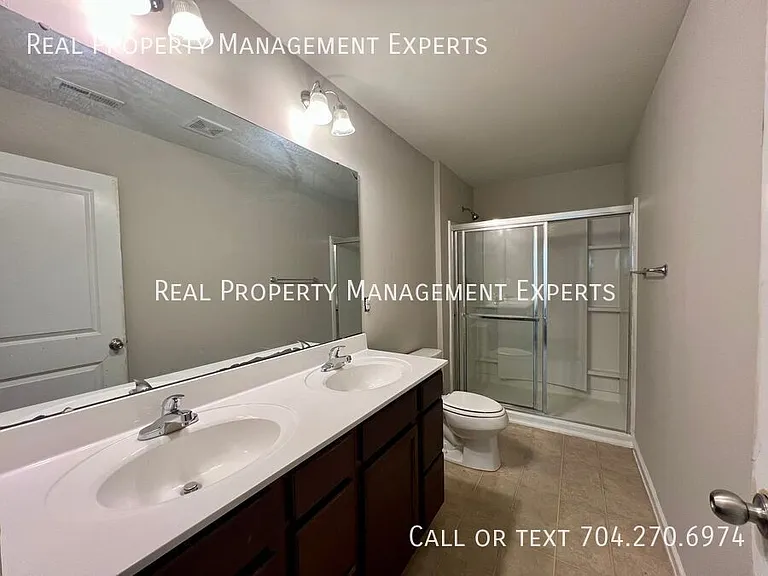 1819 Hooper Ct — Photo 10