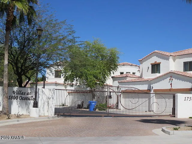 2 bed, 2.0 bath, 1278 sqft, $2,300 — Photo 2