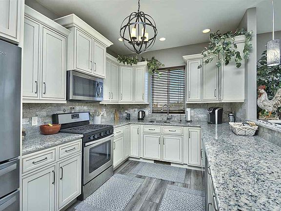 5th image of 214 Dry Mesa Dr