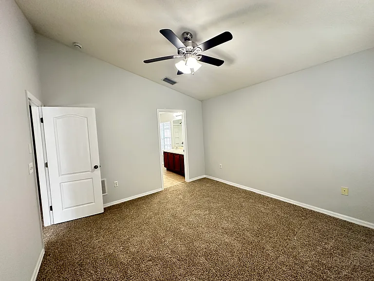 6768 Breezy Palm Dr — Photo 12