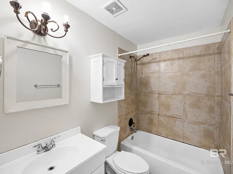 358 Pecan Ave — Photo 6