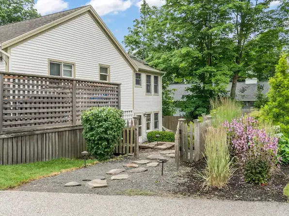 13 Black Boar Dr #3B, Ogunquit, ME 03907