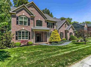925 Aspen Ln, Red Lion, PA 17356
