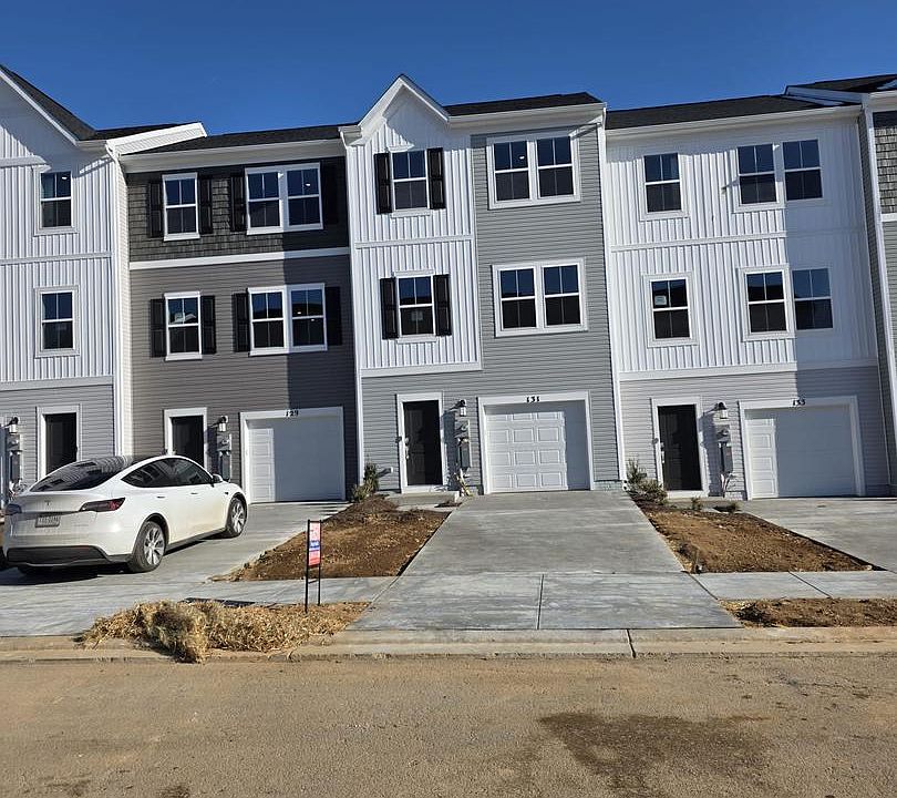 1st image of 131 Kinkade Ct