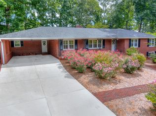 701 Dogwood Cir, Norcross, GA 30071