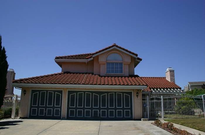 1st image of 409 Southport Way