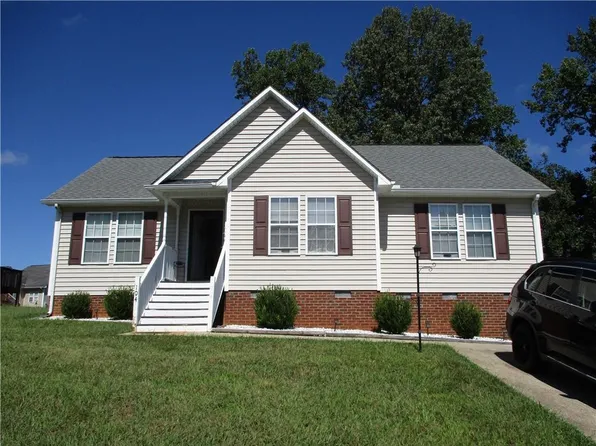 104 Manning Way, Elon, NC 27244