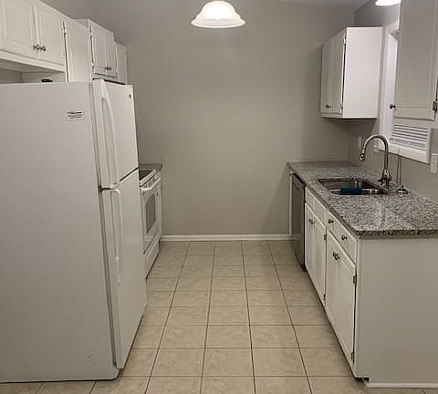 2nd image of 5215 Whippoorwill St