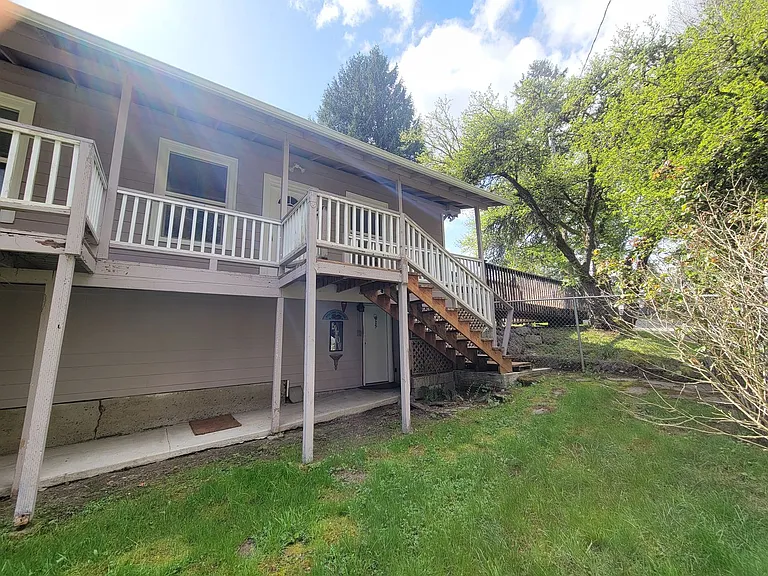 1290 Retsil Rd E — Photo 22
